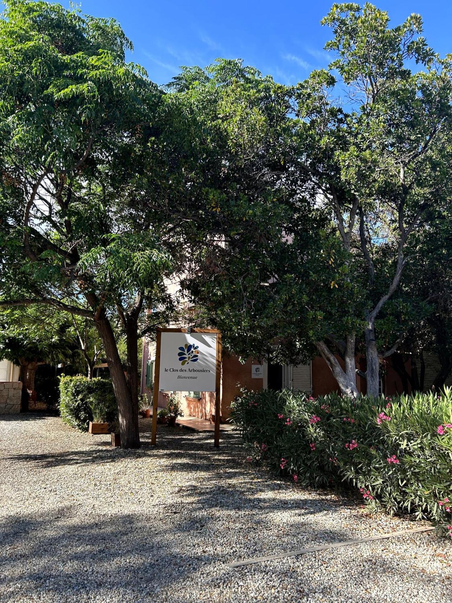 Le Clos des Arbousiers Linguizzetta Extérieur photo