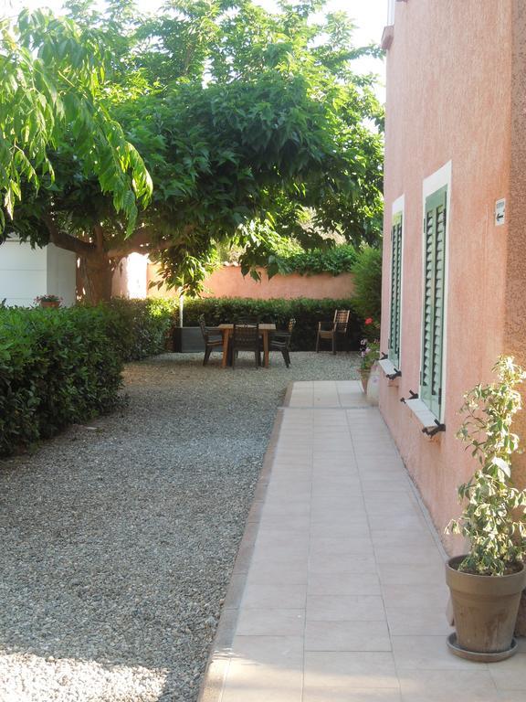 Le Clos des Arbousiers Linguizzetta Extérieur photo